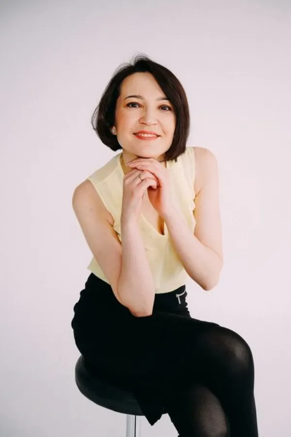 Елена Маринова